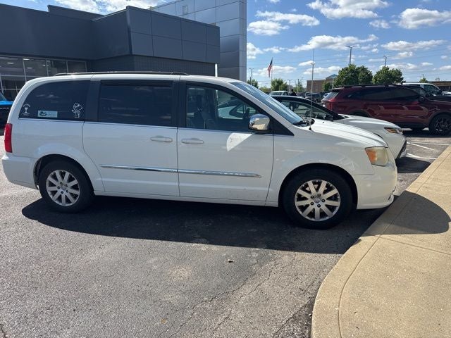 2012 Chrysler Town & Country Touring-L