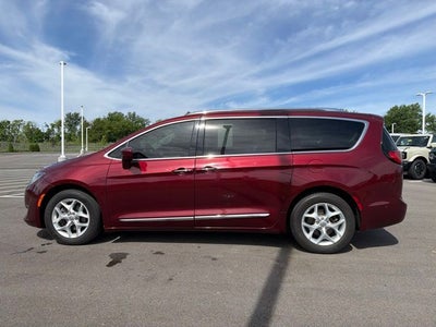 2017 Chrysler Pacifica Touring L Plus