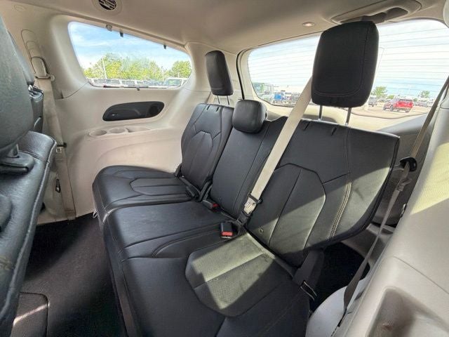 2017 Chrysler Pacifica Touring L Plus