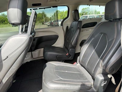 2017 Chrysler Pacifica Touring L Plus