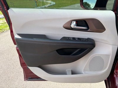 2017 Chrysler Pacifica Touring L Plus