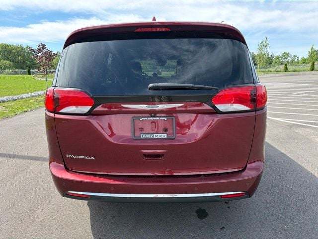 2017 Chrysler Pacifica Touring L Plus
