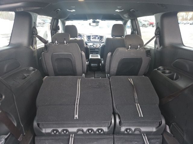 2024 Chrysler Pacifica Touring