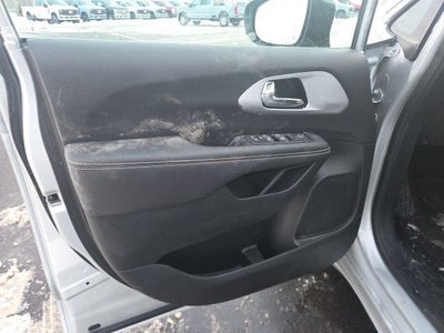 2024 Chrysler Pacifica Touring