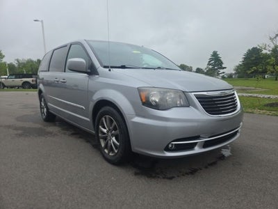 2015 Chrysler Town & Country S