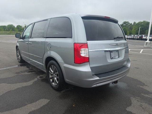 2015 Chrysler Town & Country S