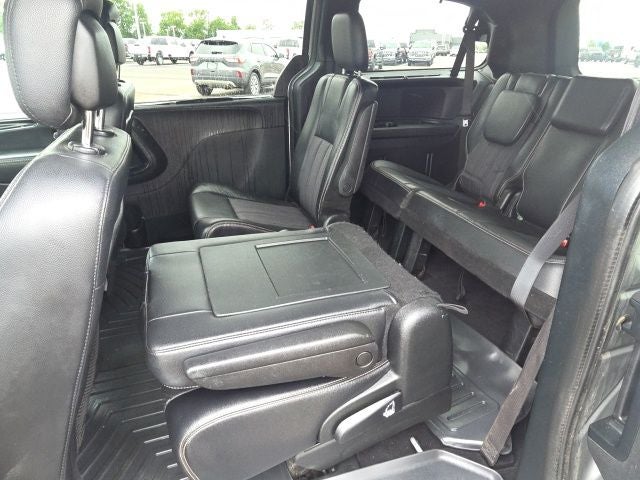 2015 Chrysler Town & Country S