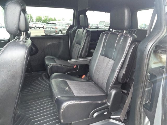 2015 Chrysler Town & Country S