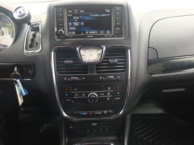 2015 Chrysler Town & Country S