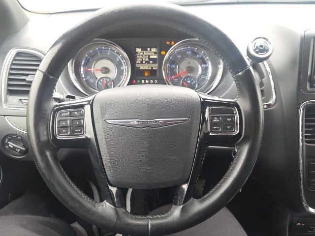 2015 Chrysler Town & Country S