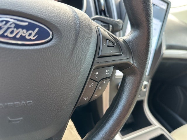 2021 Ford Edge SE