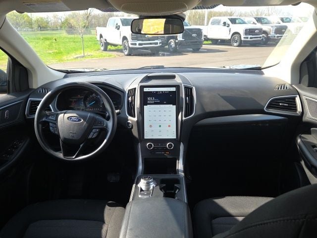 2022 Ford Edge SE