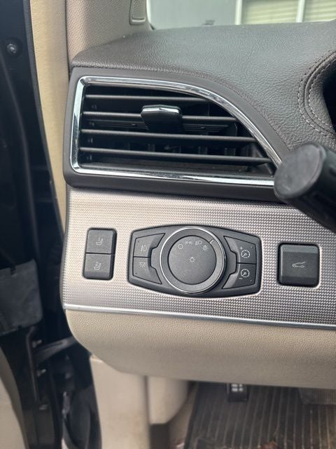 2011 Lincoln MKX Base