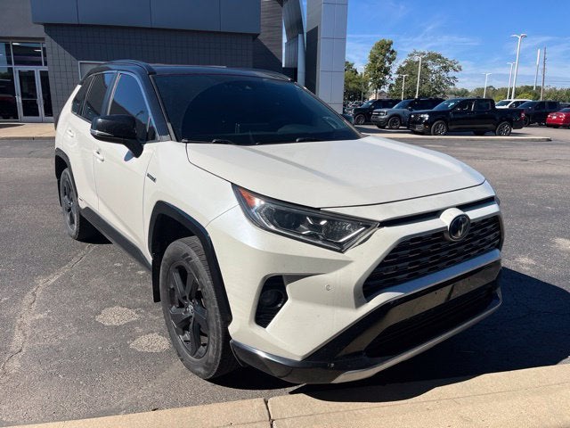 2021 Toyota RAV4 Hybrid XSE AWD photo