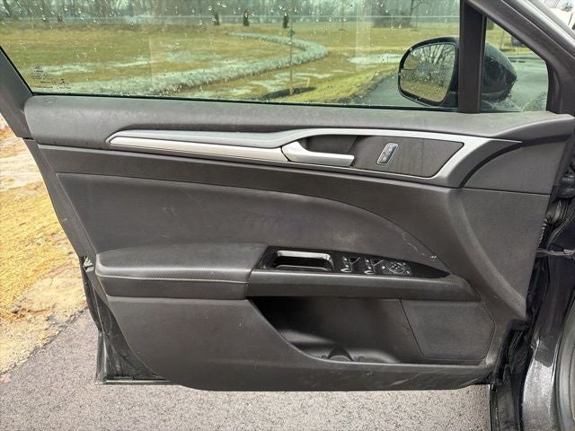 2016 Ford Fusion Hybrid SE