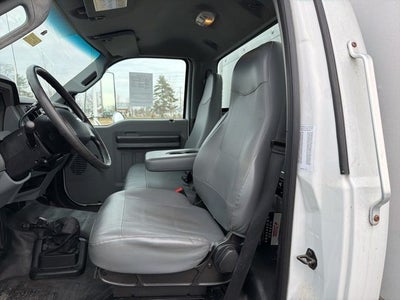 2015 Ford F-650SD Box Truck