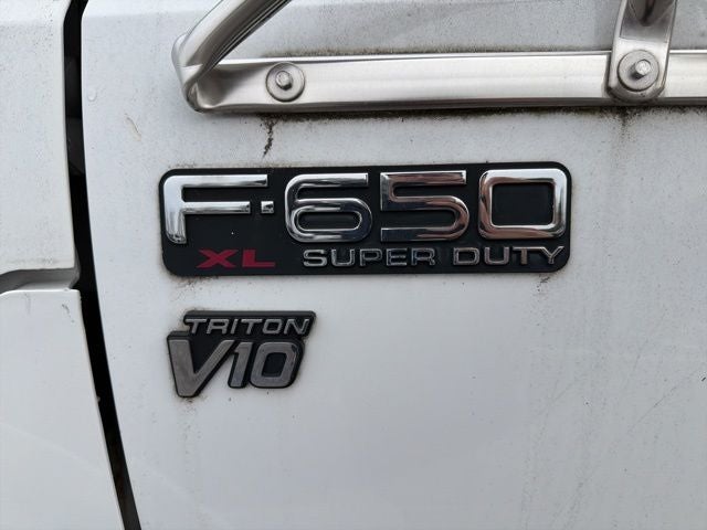 2015 Ford F-650SD Box Truck