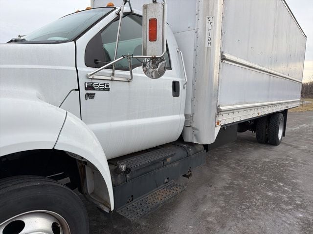 2015 Ford F-650SD Box Truck