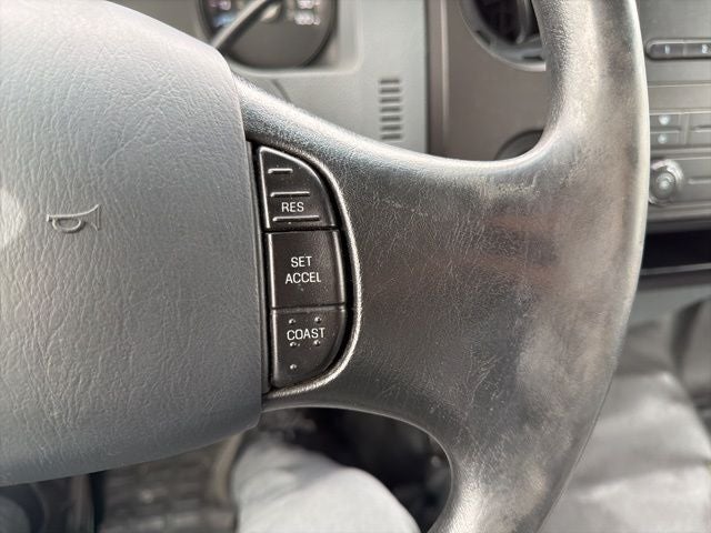 2015 Ford F-650SD Box Truck