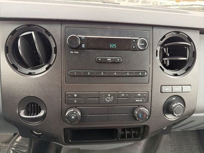 2015 Ford F-650SD Box Truck