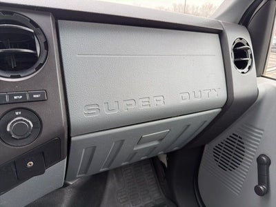 2015 Ford F-650SD Box Truck