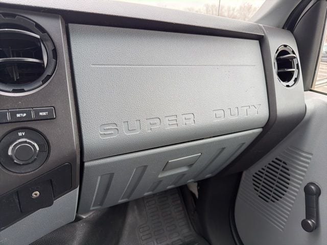 2015 Ford F-650SD Box Truck