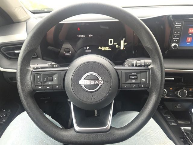 2025 Nissan Kicks S
