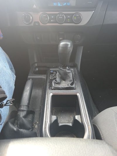 2022 Toyota Tacoma SR V6