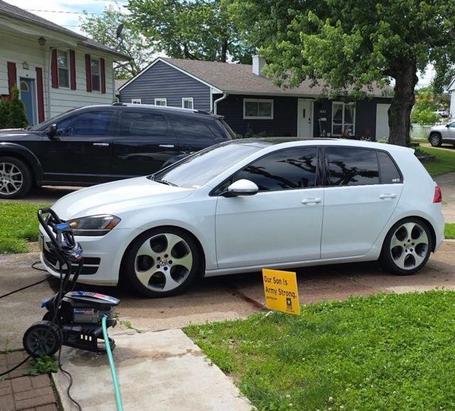 2015 Volkswagen Golf TSI S 4-Door