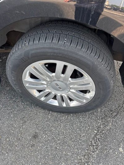 2011 Lincoln Navigator Base
