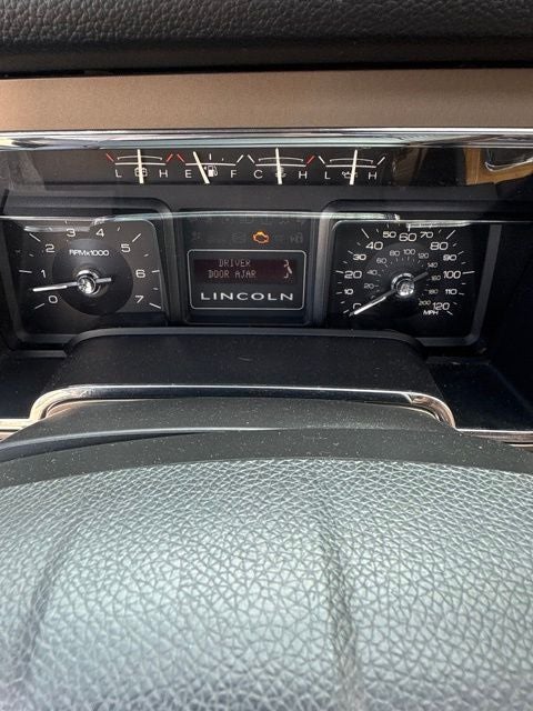 2011 Lincoln Navigator Base