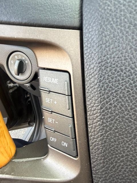 2011 Lincoln Navigator Base