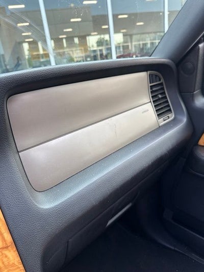 2011 Lincoln Navigator Base