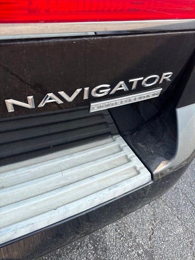 2011 Lincoln Navigator Base