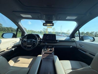2021 Toyota Sienna XLE 8 Passenger
