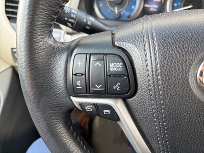 2017 Toyota Sienna XLE 8 Passenger