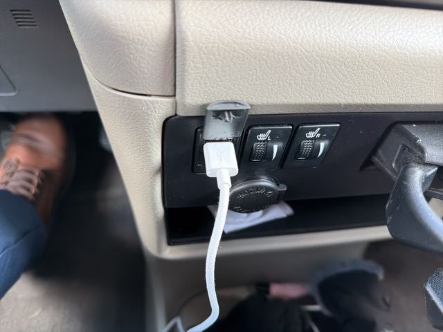 2017 Toyota Sienna XLE 8 Passenger