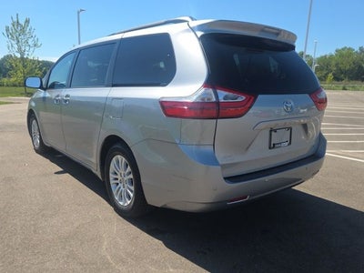 2017 Toyota Sienna XLE 8 Passenger