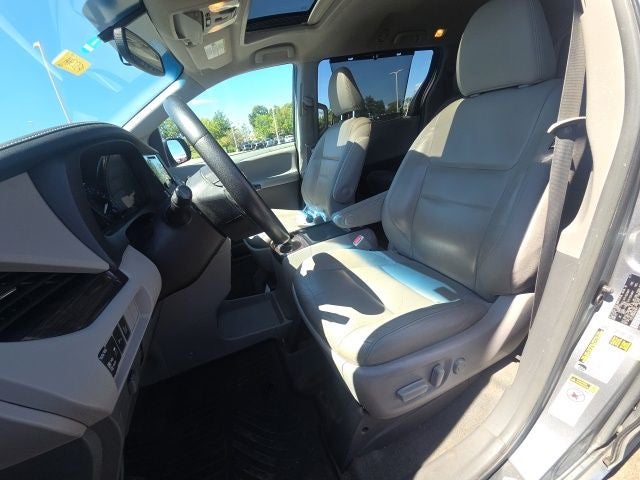 2017 Toyota Sienna XLE 8 Passenger