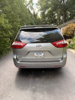2017 Toyota Sienna XLE 8 Passenger