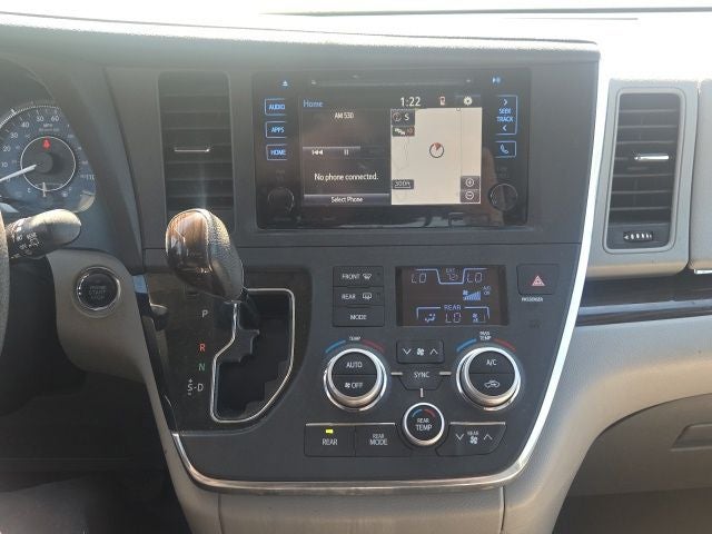 2017 Toyota Sienna XLE 8 Passenger