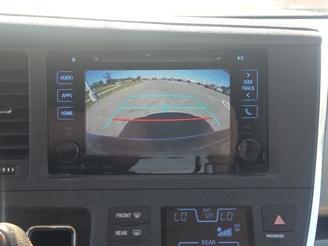 2017 Toyota Sienna XLE 8 Passenger