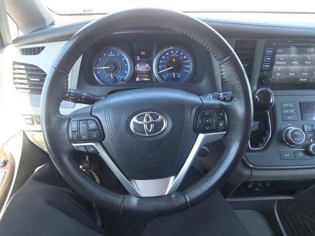 2017 Toyota Sienna XLE 8 Passenger