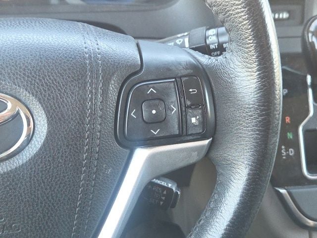2017 Toyota Sienna XLE 8 Passenger
