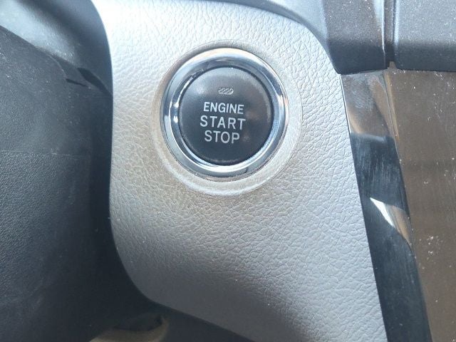 2017 Toyota Sienna XLE 8 Passenger