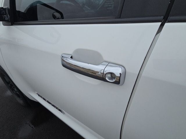 2011 Toyota Tundra Grade 4.6L V8