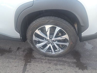 2024 Toyota Corolla Cross XLE