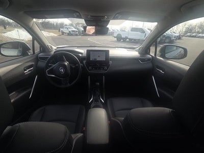 2024 Toyota Corolla Cross XLE