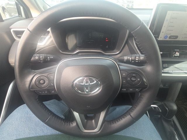 2024 Toyota Corolla Cross XLE