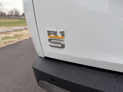 2024 Rivian R1S Adventure